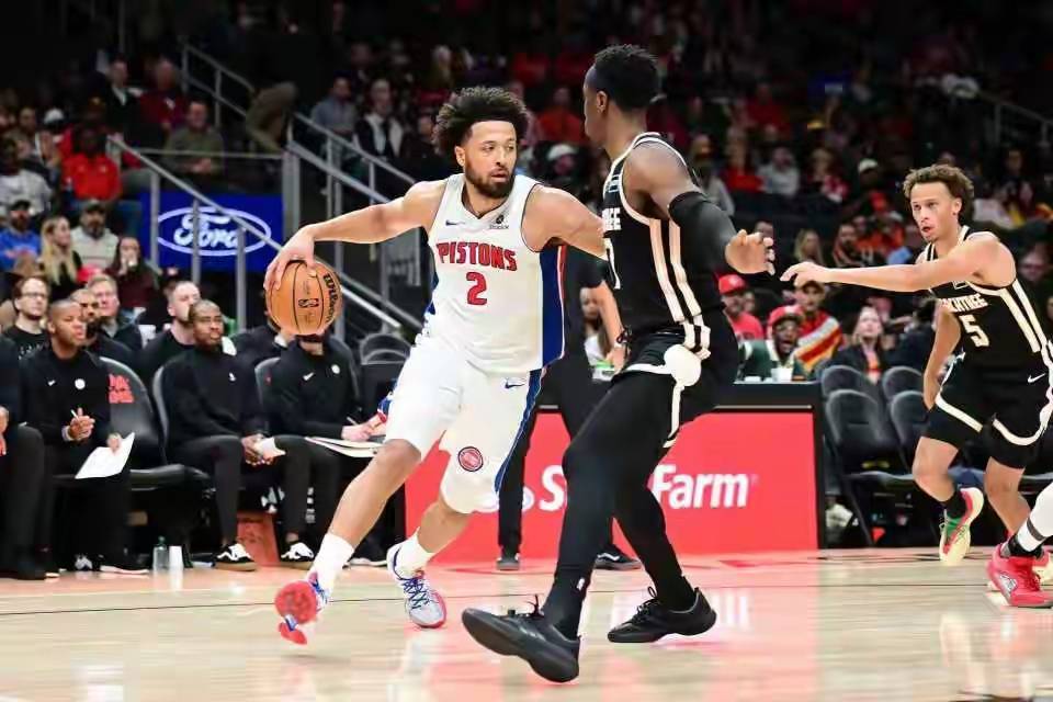 今夜底特律活塞备战欧联；临场应变细节曝光；赛场秩序良好；数据趋势出现新变化的简单介绍