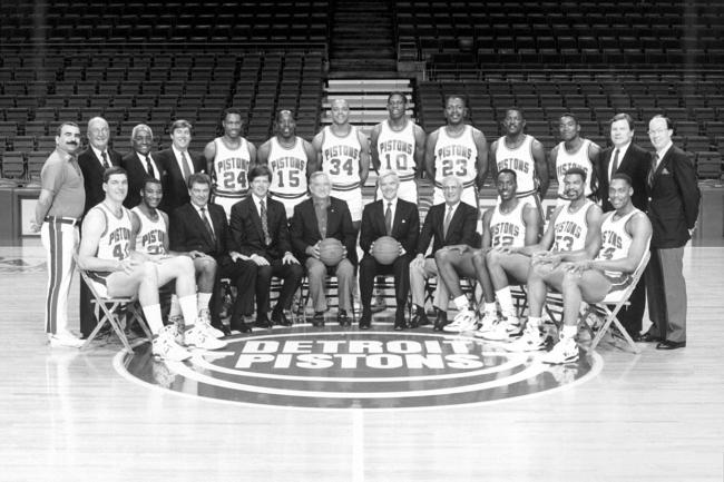 今夜底特律活塞备战欧联；临场应变细节曝光；赛场秩序良好；数据趋势出现新变化的简单介绍